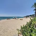 Apartment Port Azur - 4 Couchages -1 Chambre-piscine-parking *
