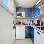 Apartment Port Azur - 4 Couchages -1 Chambre-piscine-parking *