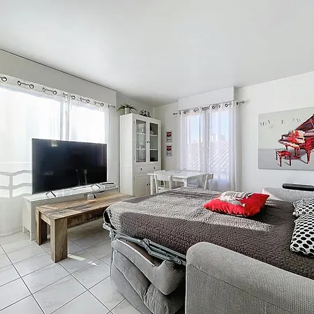 Apartment Port Azur - 4 Couchages -1 Chambre-piscine-parking